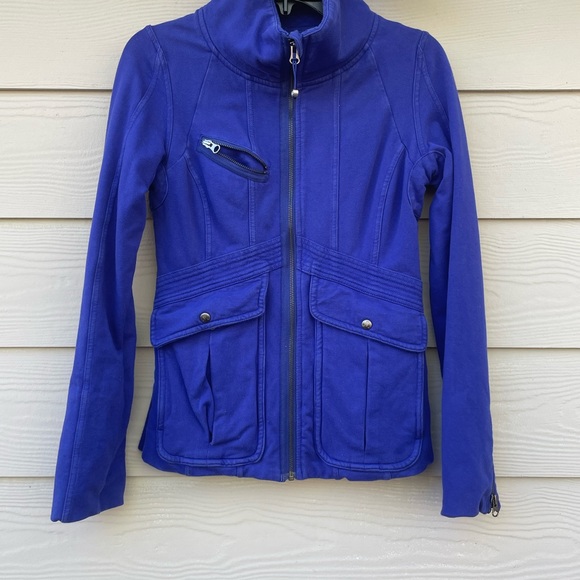 Lululemon jacket - Picture 2 of 15